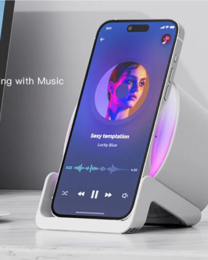 A 28 WIRELESSS CHARGING PAD/STAND